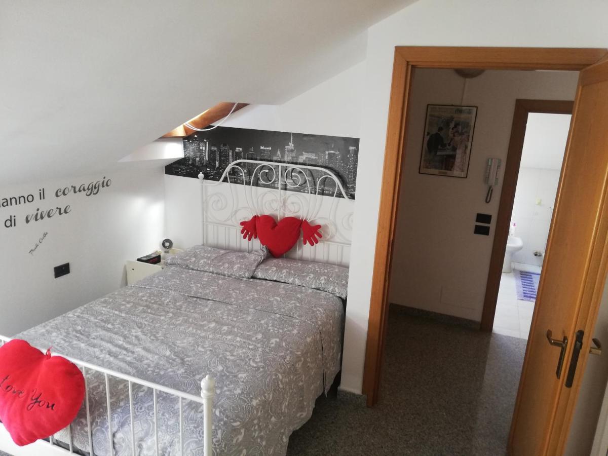 La Tua Mansarda A Bergamo Villa Buitenkant foto