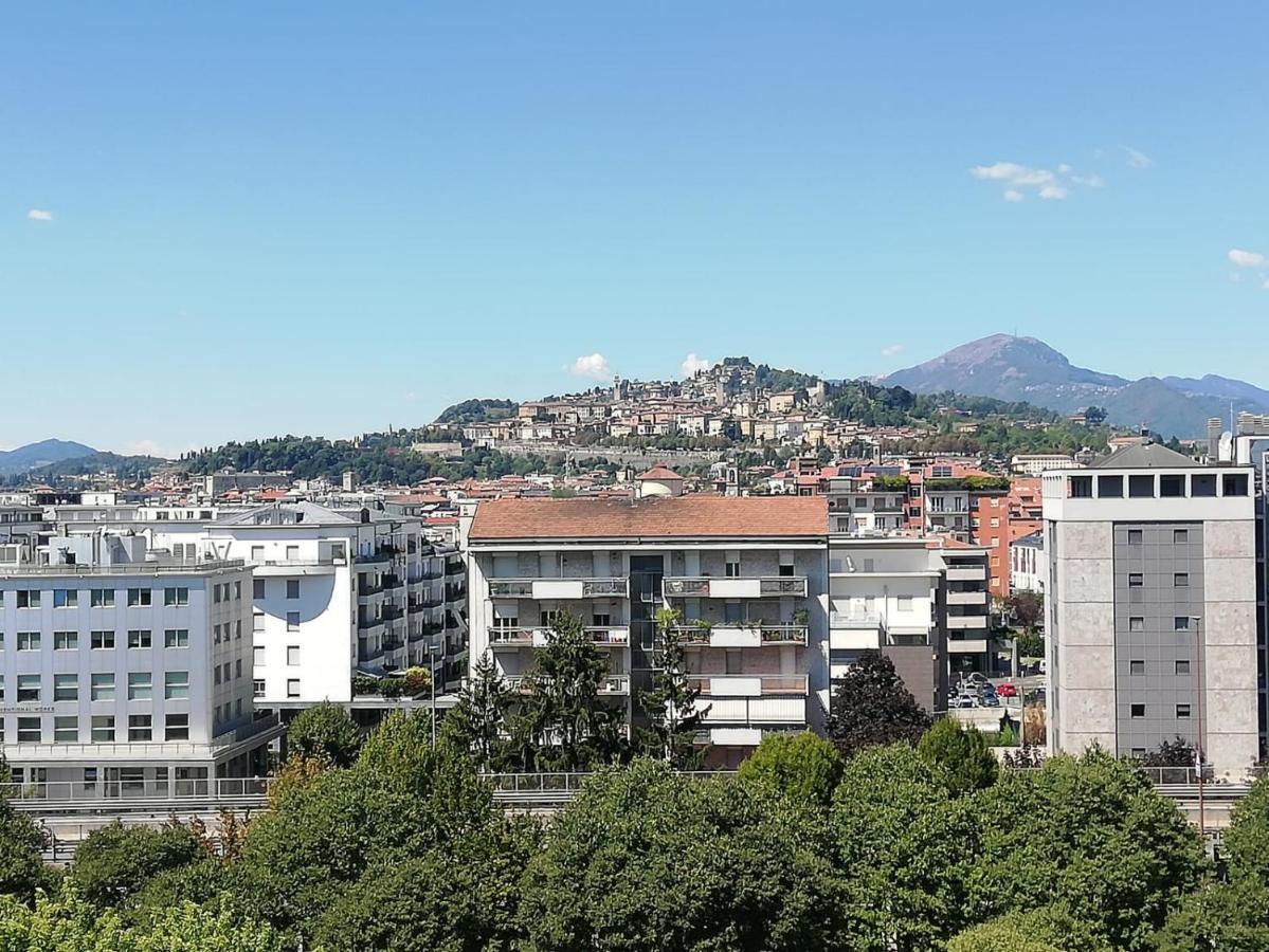 La Tua Mansarda A Bergamo Villa Buitenkant foto