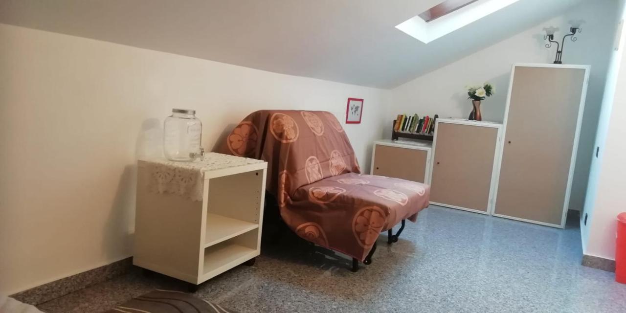 La Tua Mansarda A Bergamo Villa Buitenkant foto